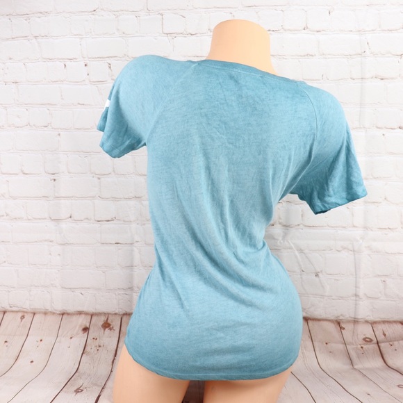 VS PINK logo short Sleeve V-Neck Tee Shirt - Picture 6 of 7